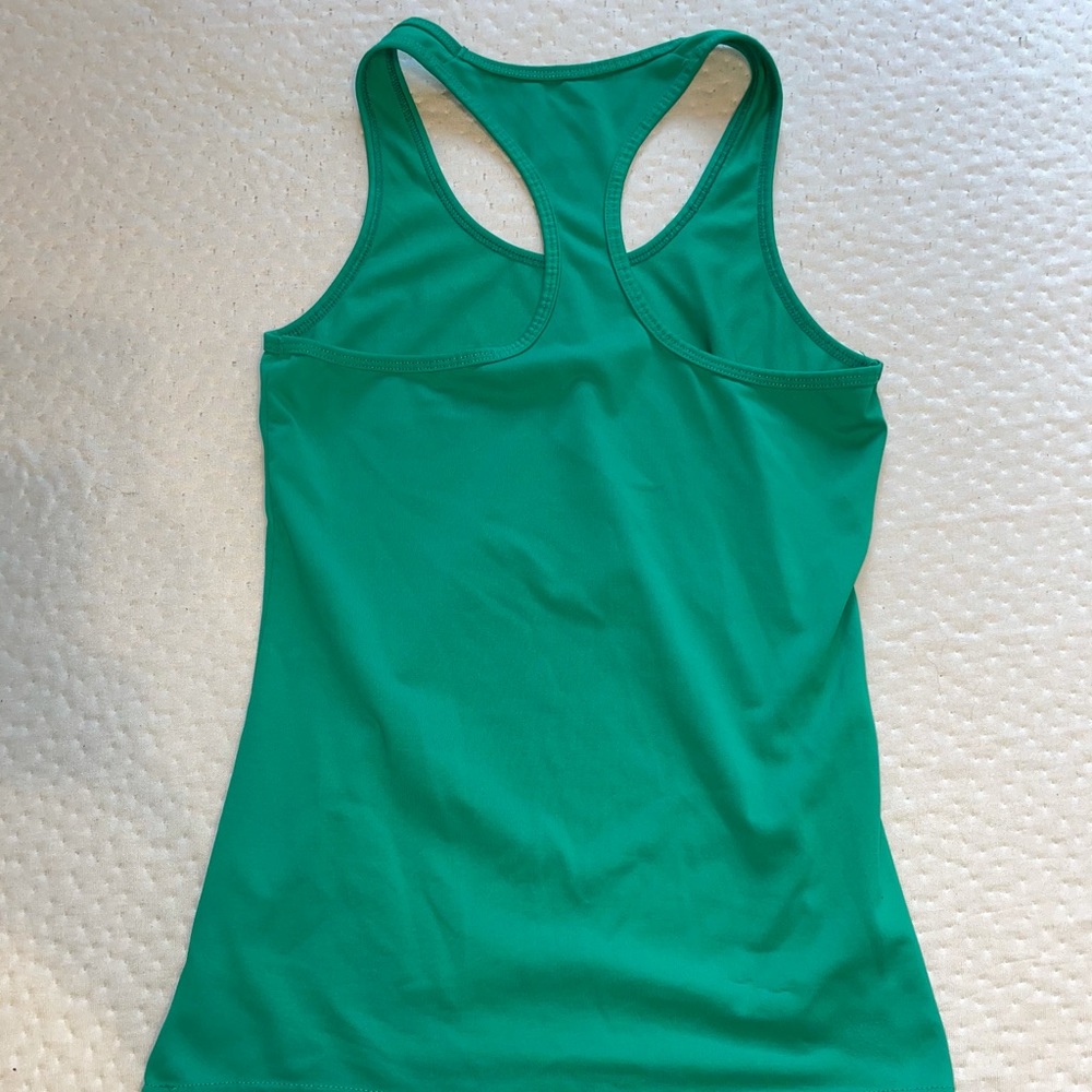 Workout Razorback top - Picture 2 of 3